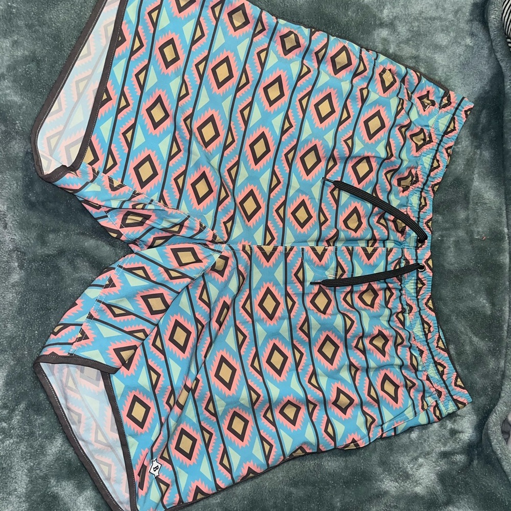 BURLEBo Athletic Shorts in vibrant colors for ultimate comfort and performance